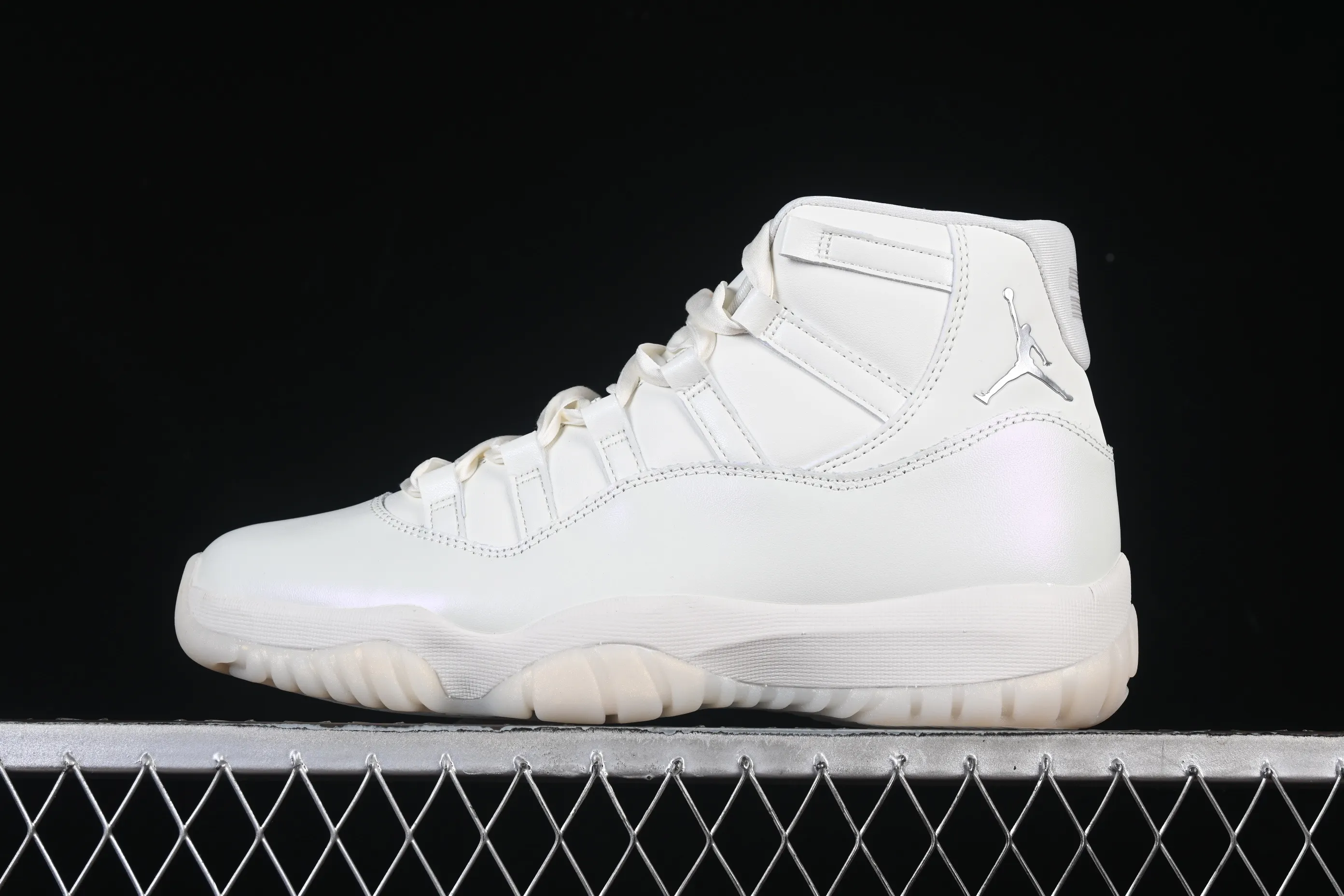 All categories Air Jordan Jordan series basketball shoes Air Jordan 11 Air Jordan 11 Retro "Pearl" AJ11 Joe 11 Pearl White AR0715-110
